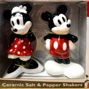 Disney Mickey And Minnie Mouse Ceramic Salt And Pepper Shaker Set